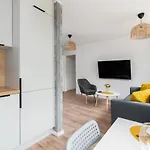 شقة View With Balcony Winogrady By Renters بوزنان