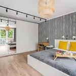 View With Balcony Winogrady By Renters بوزنان