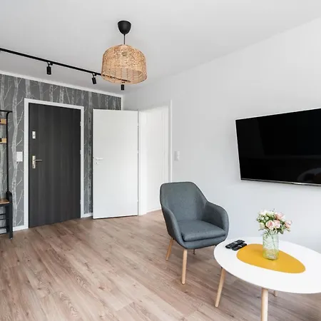 View With Balcony Winogrady By Renters Apartman